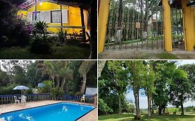Hospedagem Chalé pousada Chácara Cantinho do Mozão